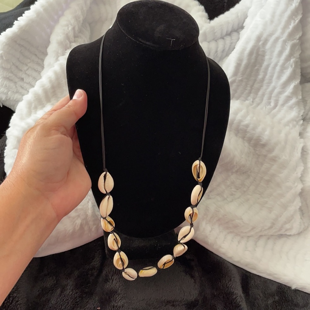 His & Her Cowrie Shell Necklace Set - Picture 5 of 11